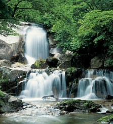 Chenku Waterfalls, Dodowa